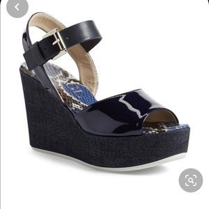 Attilio Giusti Leombruni Size 10 1/2 Blue Wedge